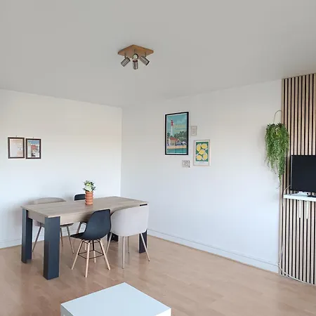 Διαμέρισμα T2 Avec Wifi Et Parking - 700m Du Centre *